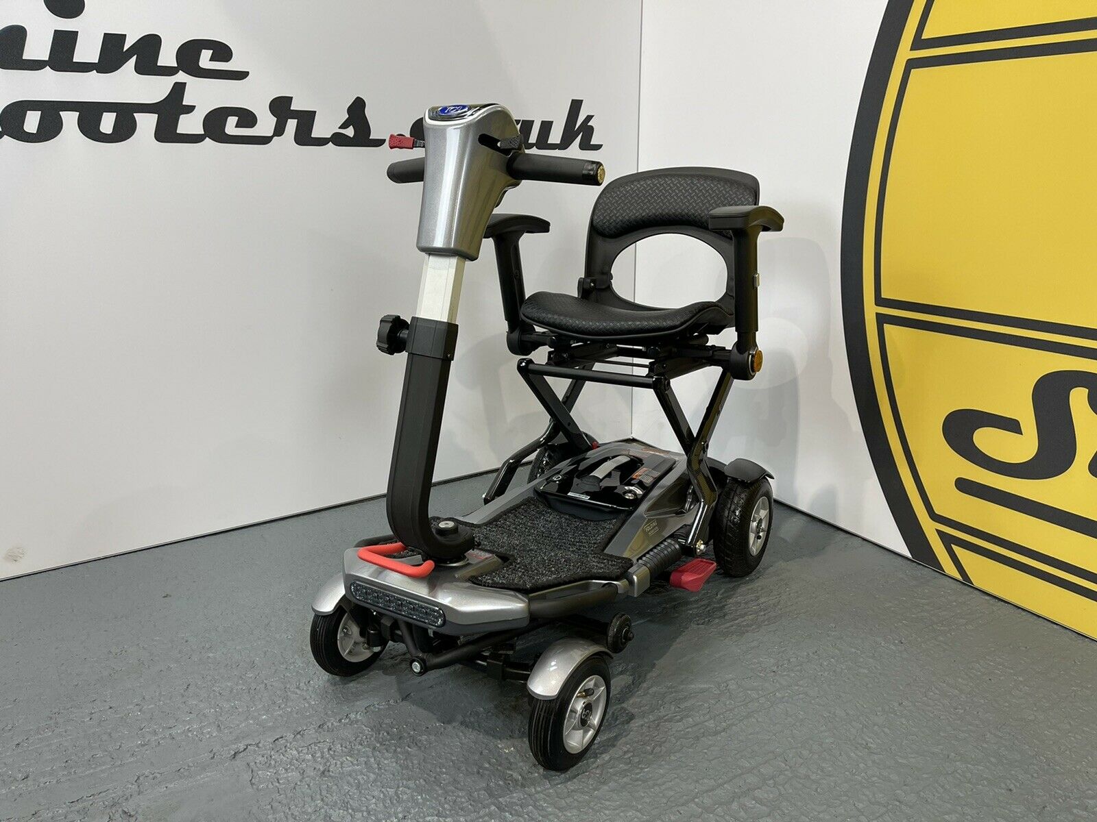 TGA Minimo Auto Folding Electric Mobility Scooter